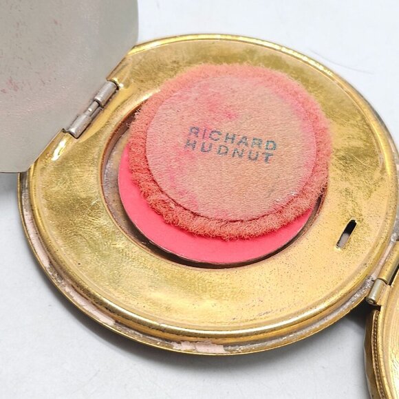 Vintage Richard Hudnut Gold Compact Case With Monogrammed Lid Ornate Design - Picture 7 of 9